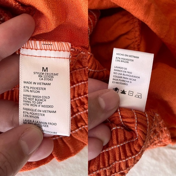 NWOT Paper Crane Rust Orange Puff Sleeve Tie Front Crop Top M - Picture 10 of 10